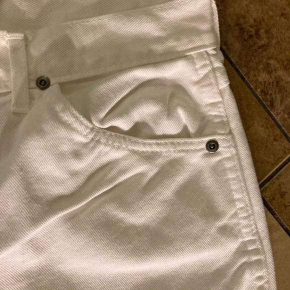 Vintage Chic jean shorts - Picture 4 of 14